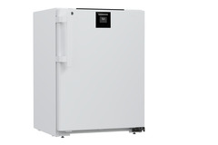 Image de produit, Perspective: Oblique fermé, Réfrigérateur de laboratoire avec réfrigération par air pulsé, Couleur de l’habillage: blanc, Couleur de porte: blanc