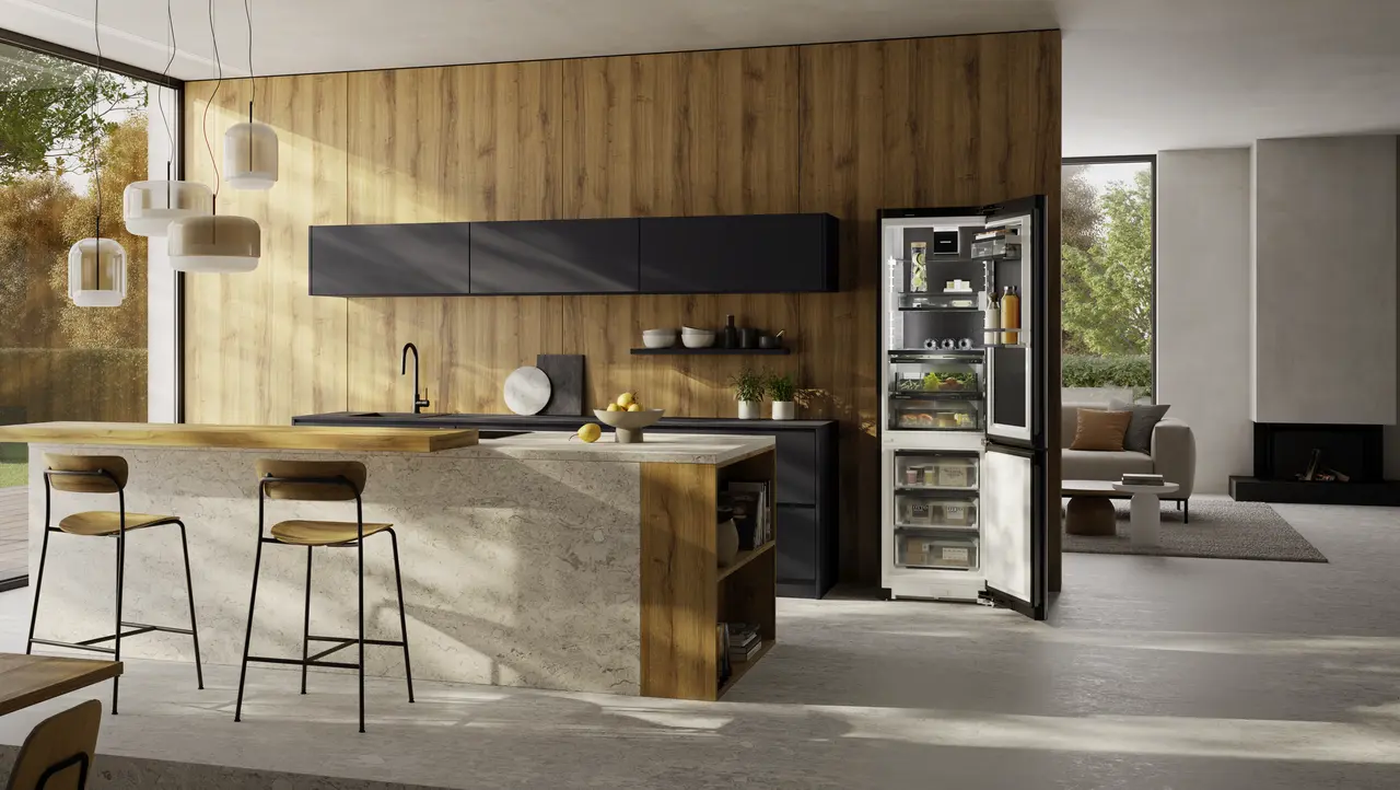 Product image, Perspective: milieu, Fridge-freezer with BioFresh Professional and NoFrost, Casing colour: BlackSteel, Door colour: BlackSteel