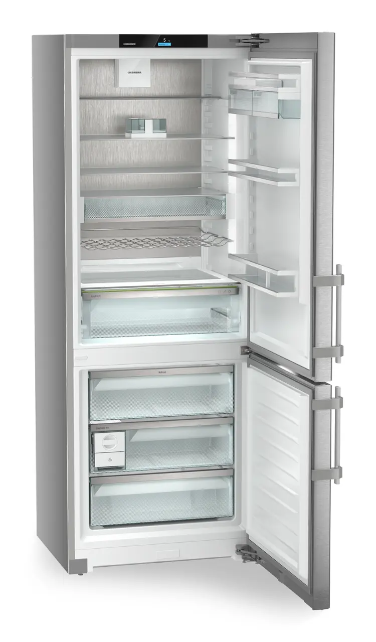 Product image, Perspective: oblique open empty, Combined fridge-freezers with EasyFresh and NoFrost, Casing colour: silver, Door colour: stainless steel