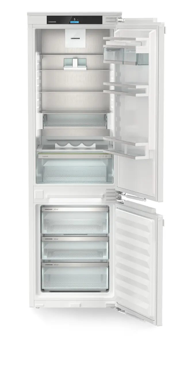 Product image, Perspective: straight open empty, Integrable fridge-freezer with EasyFresh and NoFrost
