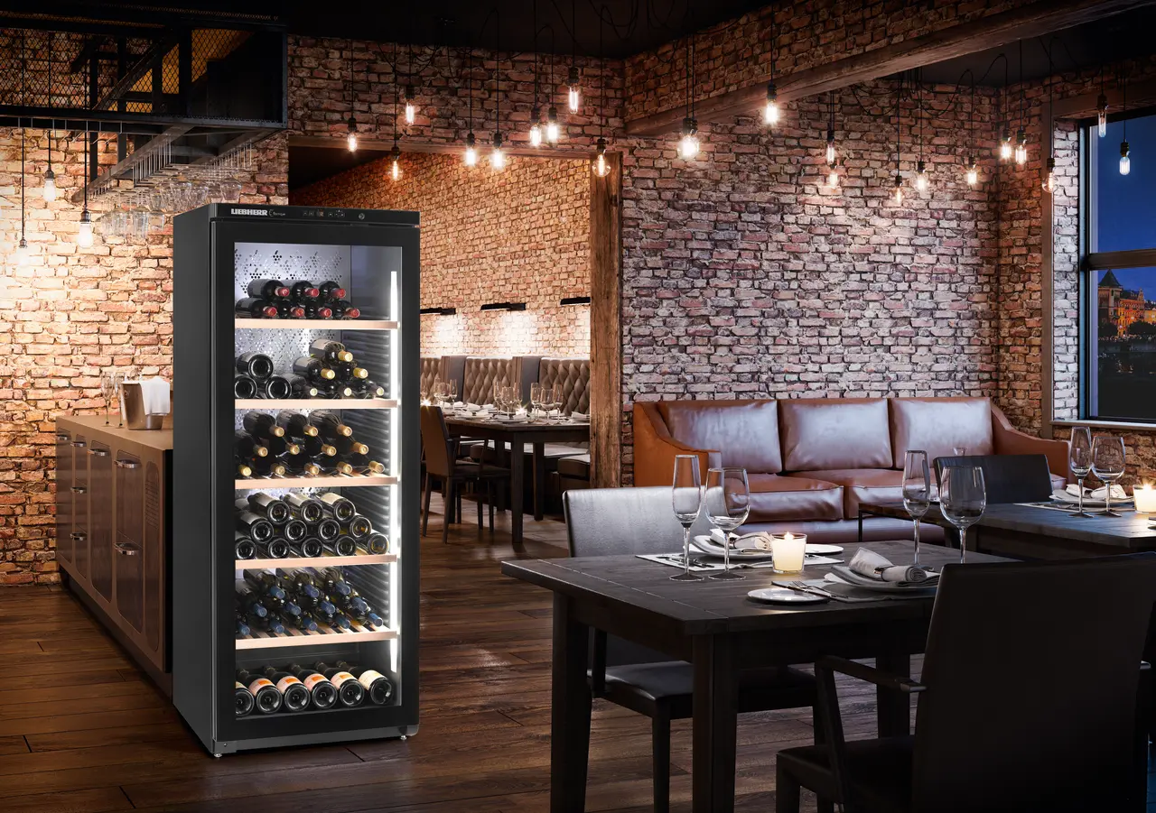 Product image, Perspective: milieu, Wine storage cabinet, Casing colour: black, Door colour: GlassBlack