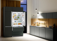 Product image, Perspective: milieu, Combined refrigerator-freezer with BioFresh and NoFrost for integrated use