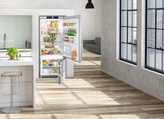 Product image, Perspective: milieu, Fridge-freezer with NoFrost, Casing colour: silver, Door colour: stainless steel