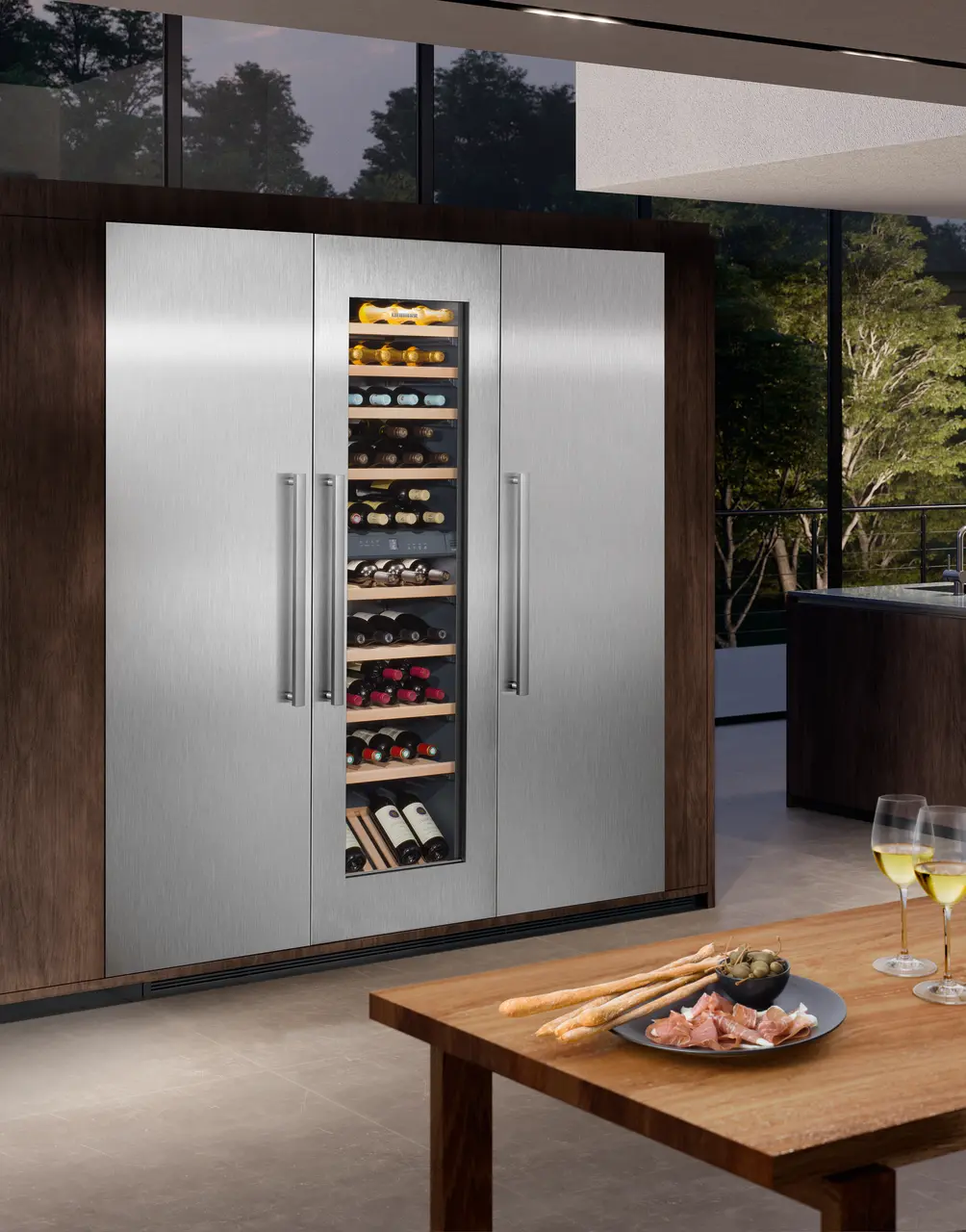 Product image, Perspective: milieu, Built-in multi-temperature wine cabinet, Casing colour: silver, Door colour: silver