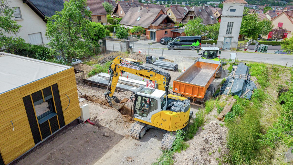 LIEBHERR R 915 COMPACT LİTRONİC