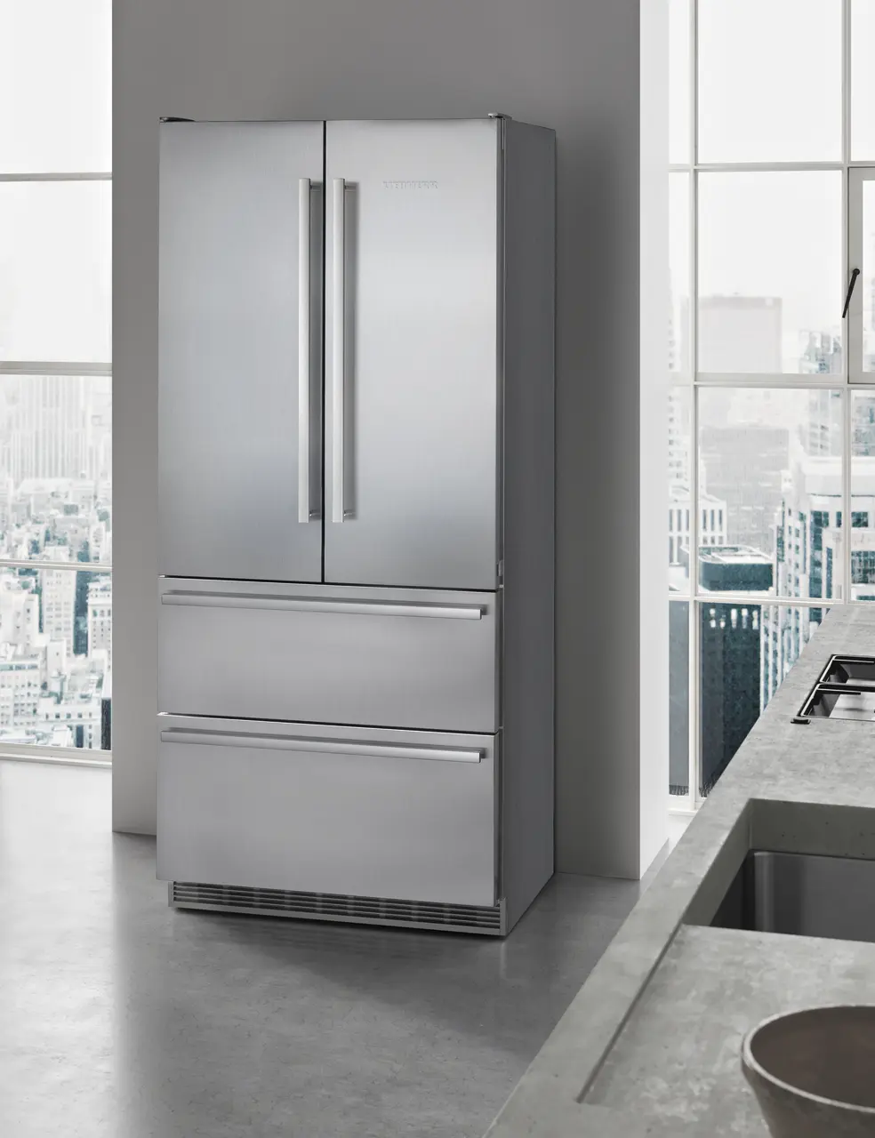 Product image, Perspective: milieu, Fridge-freezer with BioFresh and NoFrost, Casing colour: stainless steel, Door colour: stainless steel
