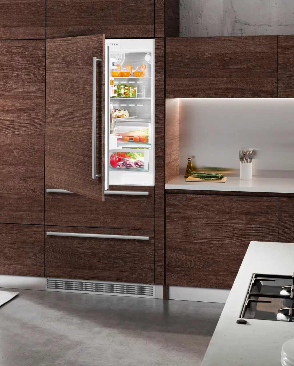 Product image, Perspective: milieu, Combined refrigerator-freezer with NoFrost for integrated use