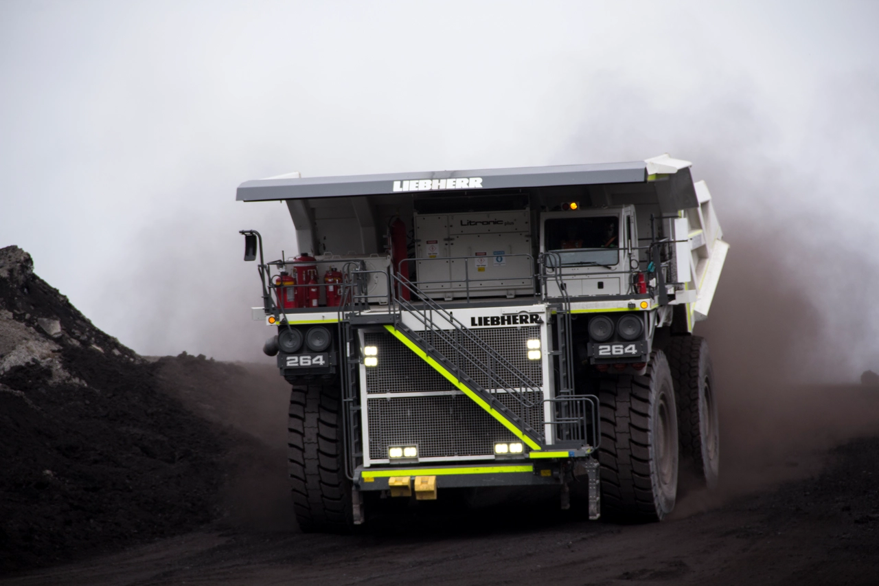 Mining trucks - Liebherr