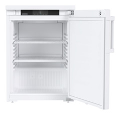 Obraz produktu, Perspektywa: Na wprost, otwarte, puste, Chłodziarka do zabudowy pod blat z chłodzeniem powietrzem obiegowym, Kolor obudowy: Biała, Kolor drzwi: Biała