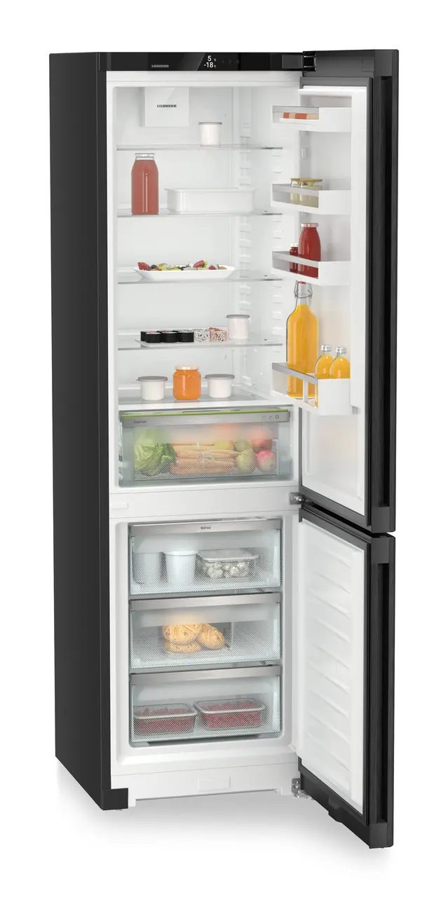 Produkt-Bild, Perspektive: schräg offen dekoriert, Kühl-Gefrierkombination mit EasyFresh und NoFrost, Gehäusefarbe: Schwarz, Türfarbe: BlackSteel