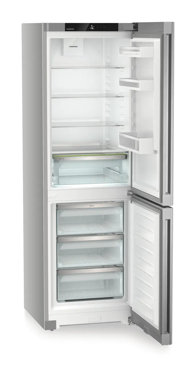 Product image, Perspective: oblique open empty, Combined fridge-freezers with EasyFresh and NoFrost, Casing colour: silver, Door colour: Steelfinish