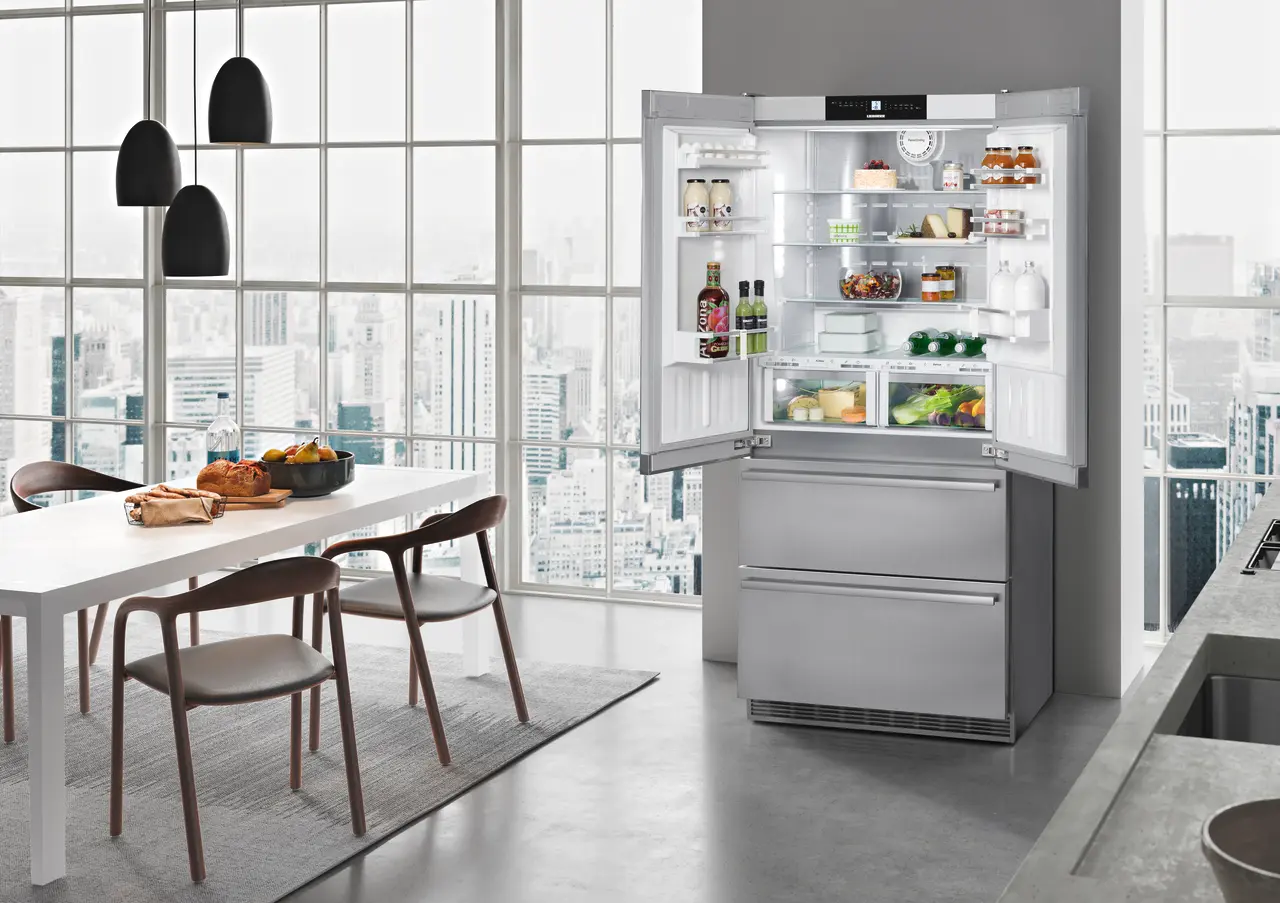 Product image, Perspective: milieu, Fridge-freezer with BioFresh and NoFrost, Casing colour: stainless steel, Door colour: stainless steel