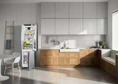 Product image, Perspective: milieu, Fridge-freezer with BioFresh Professional and NoFrost, Casing colour: stainless steel, Door colour: stainless steel