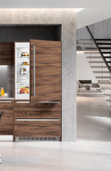 Product image, Perspective: milieu, Combined refrigerator-freezer with BioFresh and NoFrost for integrated use