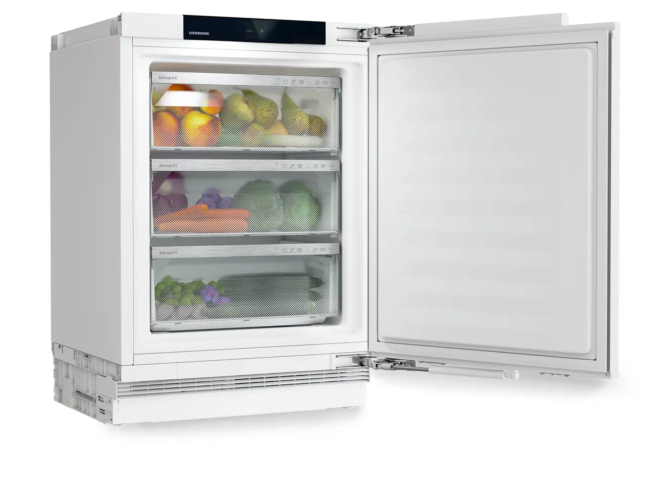 Изображение продукции, Перспектива: Под углом, с открытой дверцей, с продуктами, Полноразмерный холодильник BioFresh, подходящий для установки под прилавком.
