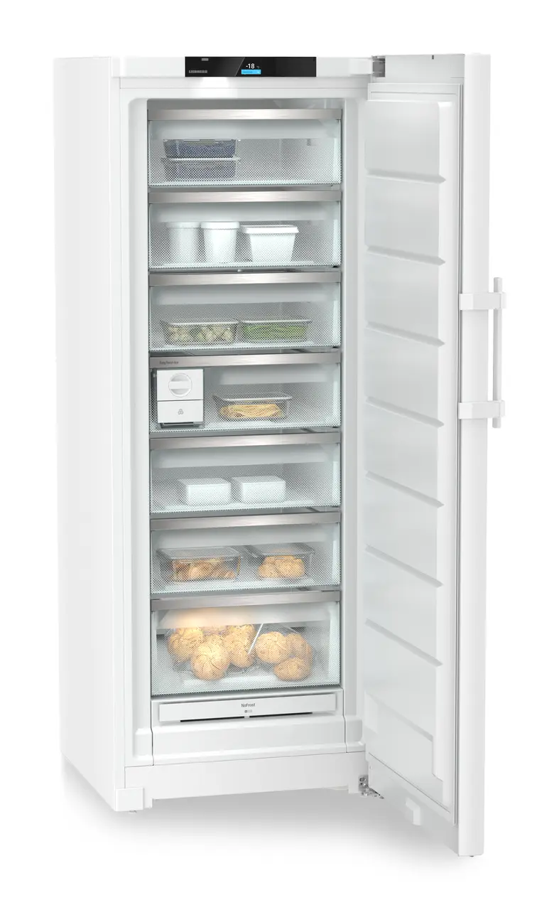 Изображение продукции, Перспектива: Под углом, с открытой дверцей, с продуктами, Отдельно стоящая морозильная камера с системами NoFrost и EasyTwist-Ice., Цвет корпуса: белый, Цвет дверцы: белый