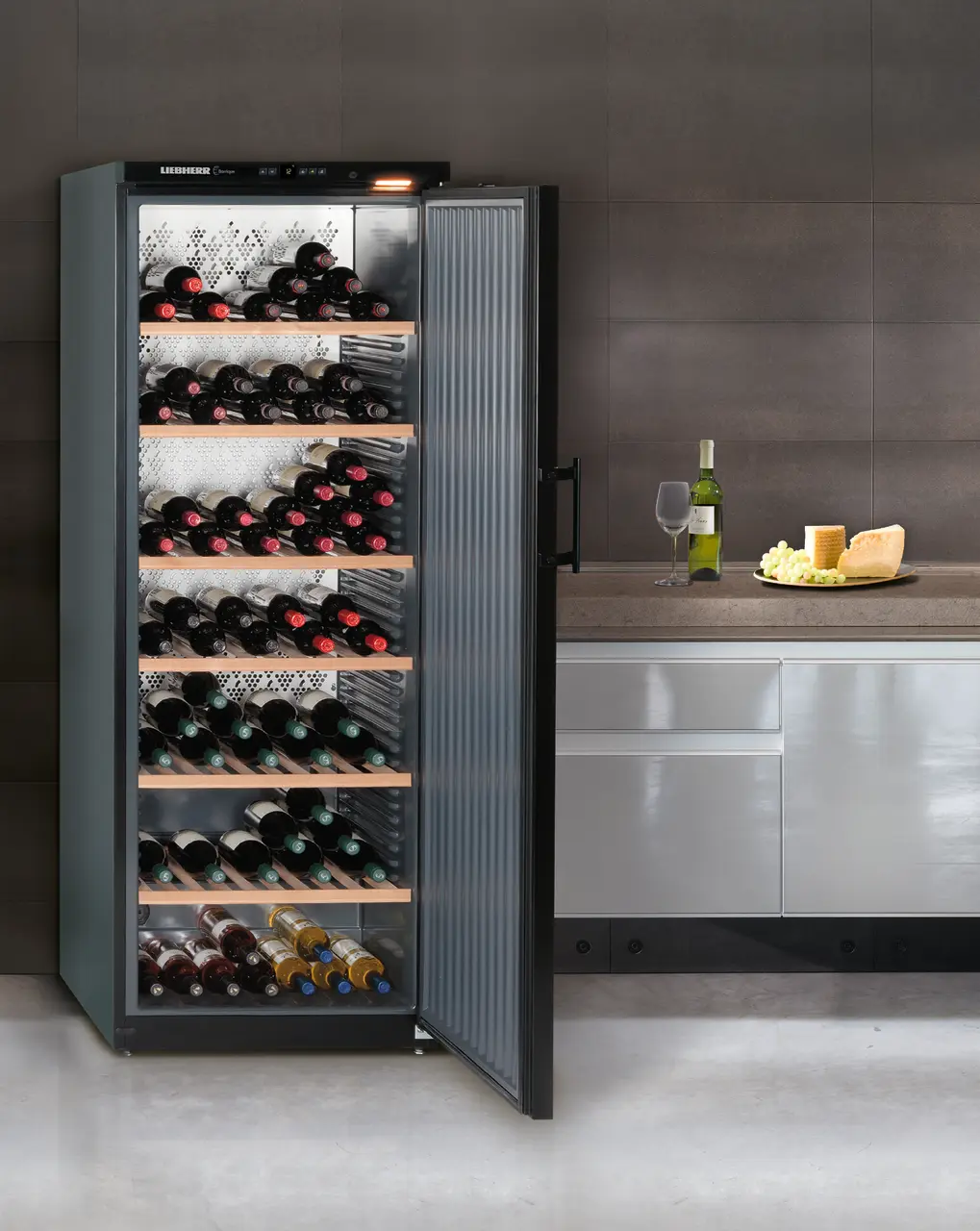 Product image, Perspective: milieu, Wine storage cabinet, Casing colour: black, Door colour: black