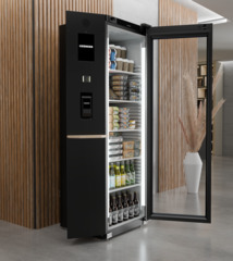 Produkt-Bild, Perspektive: Milieu, Kühlgerät mit Umluftkühlung, Gehäusefarbe: Schwarz, Türfarbe: Schwarz