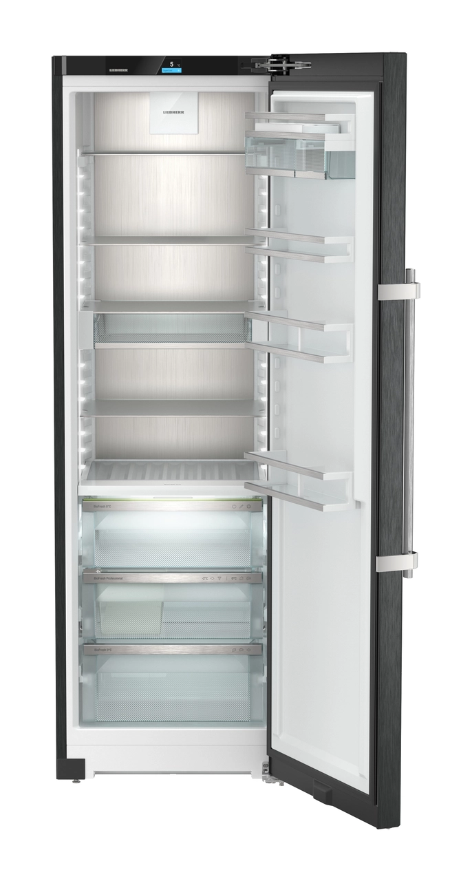 Product image, Perspective: straight open empty, Freestanding refrigerator with BioFresh Professional, Casing colour: BlackSteel, Door colour: BlackSteel
