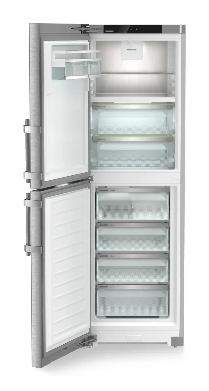 Product image, Perspective: straight open empty, Combination with NoFrost freezer compartment and full-space BioFresh, Casing colour: silver, Door colour: stainless steel