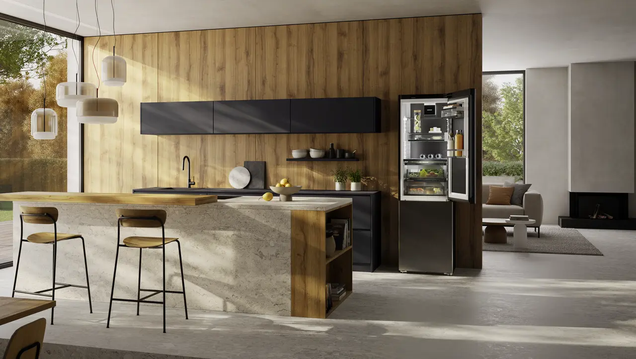 Product image, Perspective: milieu, Fridge-freezer with BioFresh Professional and NoFrost, Casing colour: BlackSteel, Door colour: BlackSteel