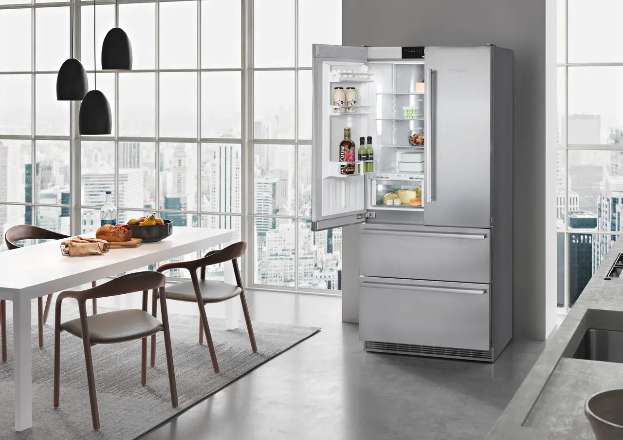 Product image, Perspective: milieu, Fridge-freezer with BioFresh and NoFrost, Casing colour: stainless steel, Door colour: stainless steel
