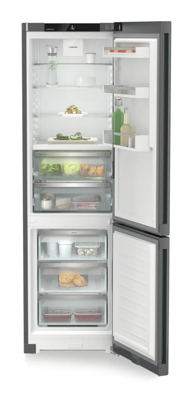 Изображение продукции, Перспектива: Прямо, с открытой дверцей, с продуктами, Двухкамерный холодильник с функциями BioFresh и NoFrost