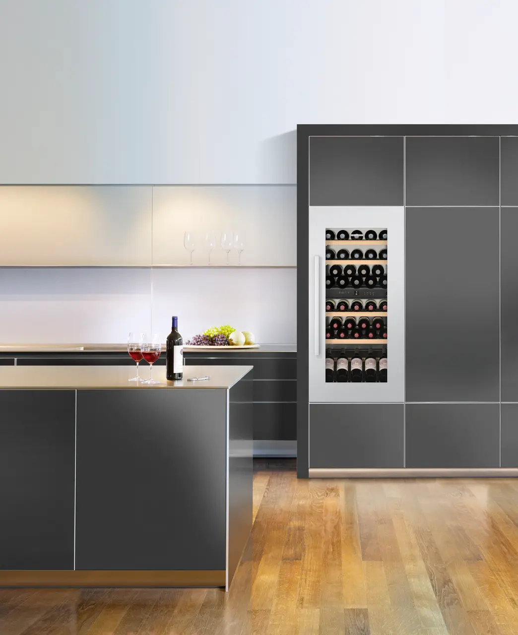 Product image, Perspective: milieu, Built-in multi-temperature wine cabinet, Casing colour: silver, Door colour: silver