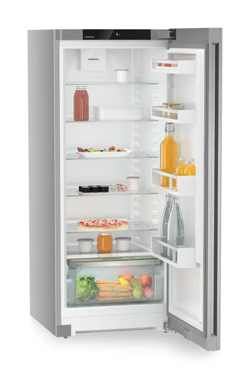 Изображение на продукта, Перспектива: Странично, отворен, отворен с продукти, Свободно стоящ хладилник с EasyFresh, Цвят на корпуса: фино сребро