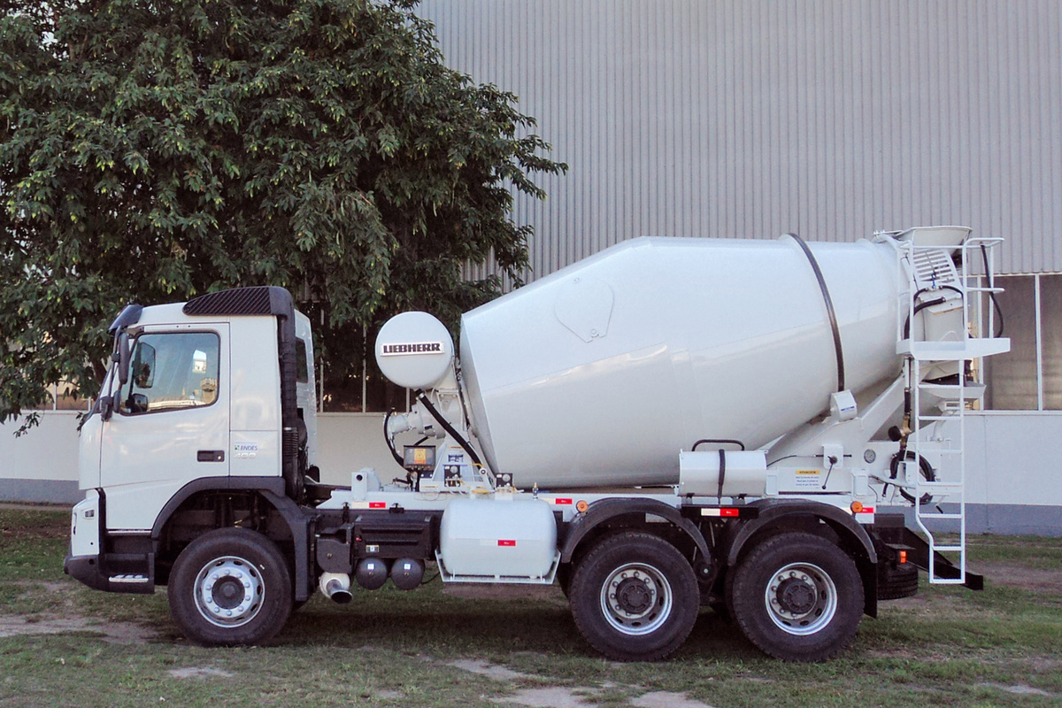 HTM 604 Betoneira hidráulica sobre caminhão - Liebherr