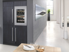 Product image, Perspective: milieu, Built-in multi-temperature wine cabinet, Casing colour: silver