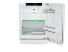 Изображение продукции, Перспектива: Прямо, с открытой дверцей, без продуктов, Холодильник подходит для установки под столешницу с системой EasyFresh.