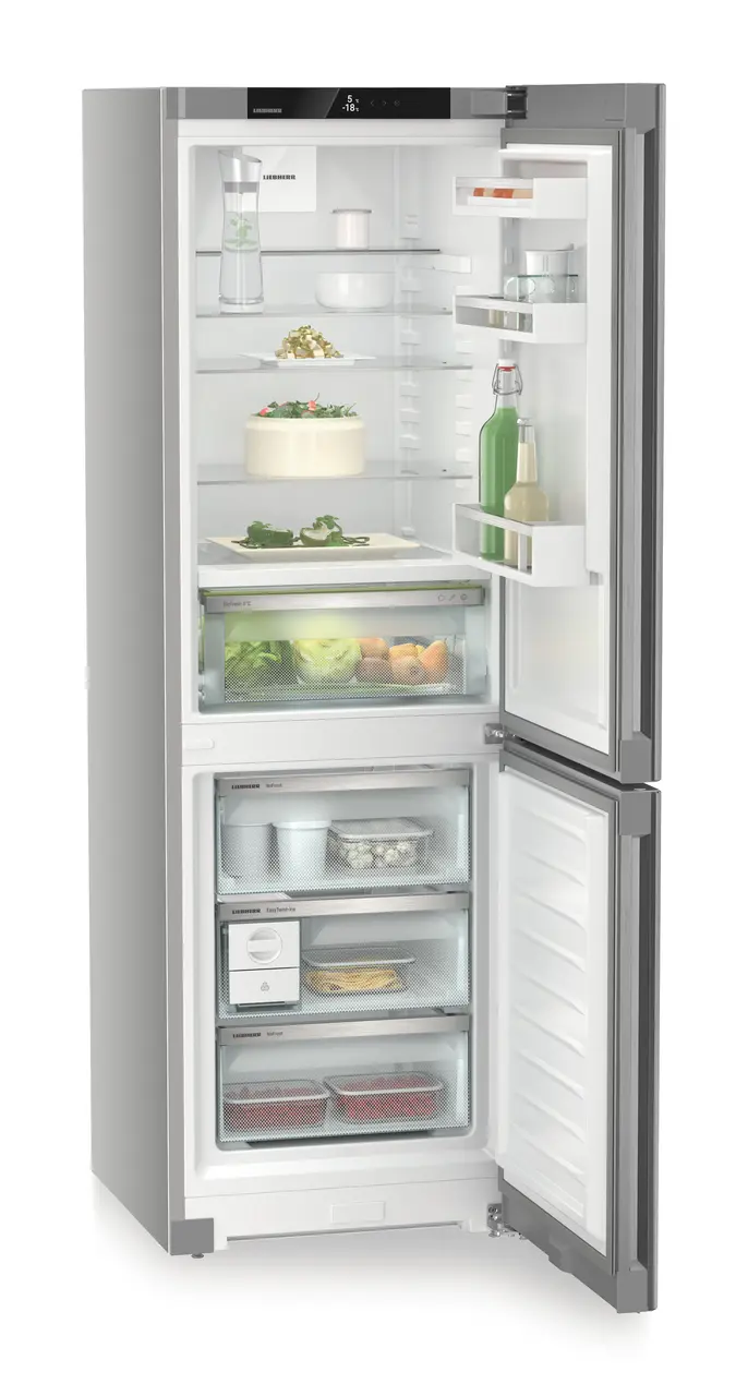 Product image, Perspective: oblique open decorated, Fridge-freezer with BioFresh and NoFrost, Casing colour: silver, Door colour: Steelfinish