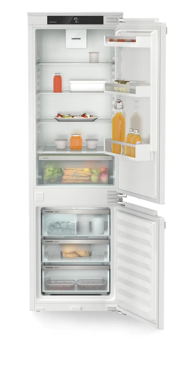 Product image, Perspective: straight open decorated, Integrable fridge-freezer with EasyFresh and NoFrost