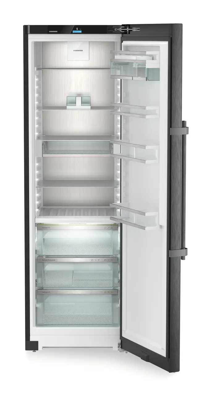 Product image, Perspective: straight open empty, Freestanding refrigerator with BioFresh Professional, Casing colour: BlackSteel, Door colour: BlackSteel