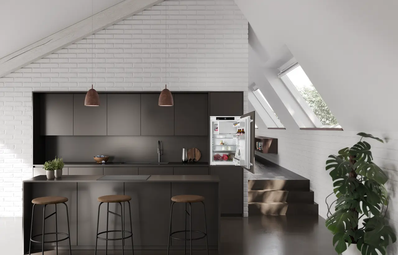 Obraz produktu, Perspektywa: Otoczenie, Zintegrowana lodówka z systemem EasyFresh