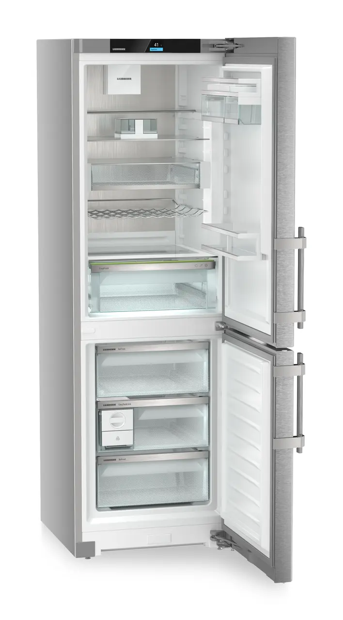 Product image, Perspective: oblique open empty, Combined fridge-freezers with EasyFresh and NoFrost, Casing colour: silver, Door colour: stainless steel