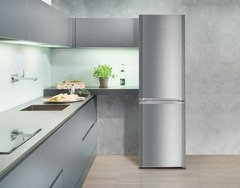 Product image, Perspective: milieu, Automatic refrigerator-freezer with SmartFrost, Casing colour: silver, Door colour: stainless steel look