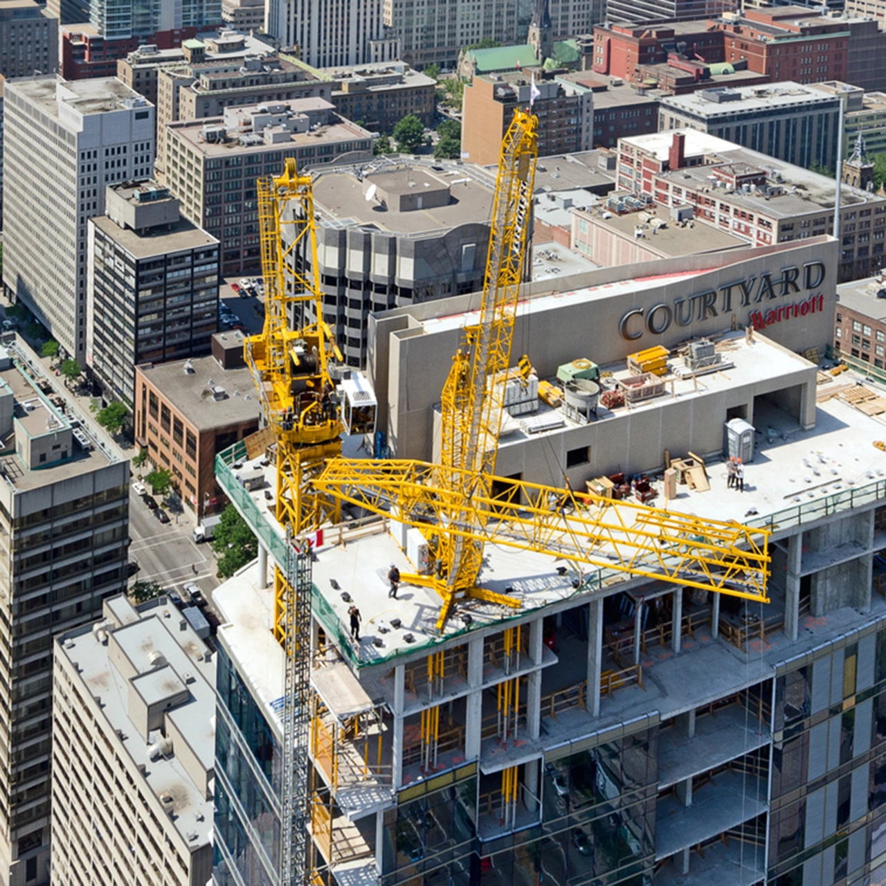 Liebherr 200 DR 5/10 Litronic Derrick crane