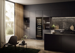 Product image, Perspective: milieu, Built-in multi-temperature wine cabinet, Casing colour: silver, Door colour: GlassBlack