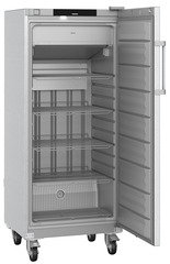 Product image, Perspective: oblique open empty, Freestanding freezer with NoFrost, Casing colour: stainless steel, Door colour: stainless steel